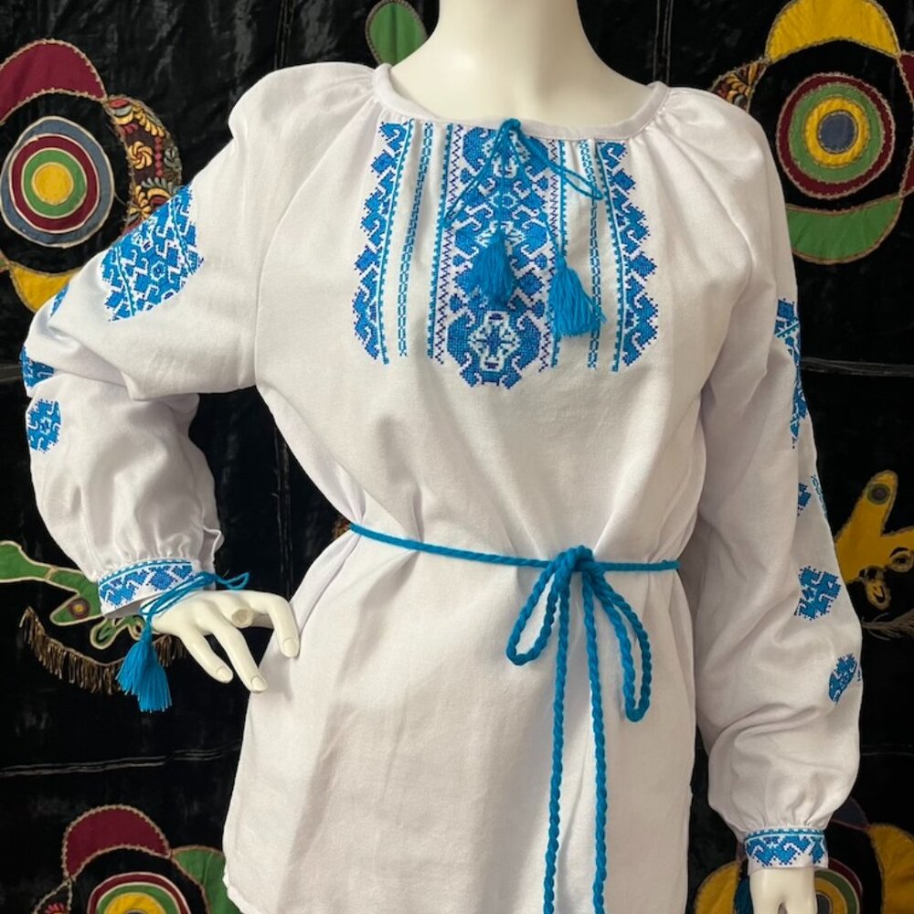 Ukrainian Blouse Vyshyvanka Women's White Blue Embroidery Tassel Belt Size Med